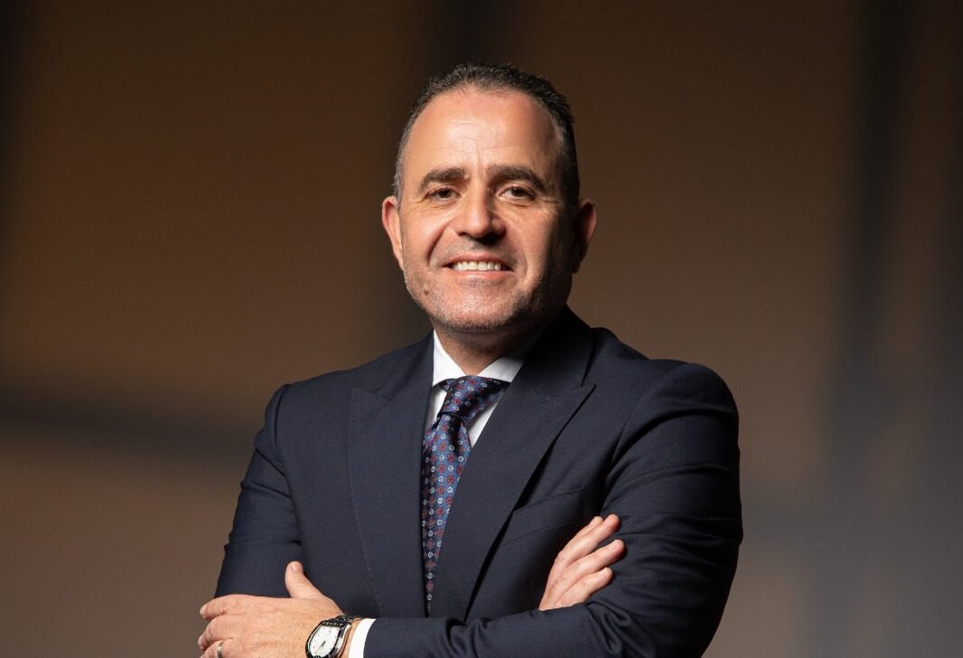 Mohamed Robin Rashed Elalami: Investing in stocks can be a powerful way to grow your wealth over time!