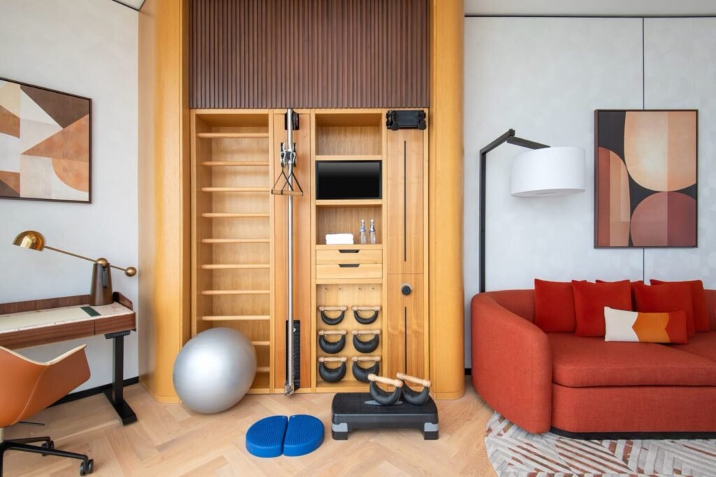 8b5308c941fe48d197e0228cc509364f LLQ Lifestyle