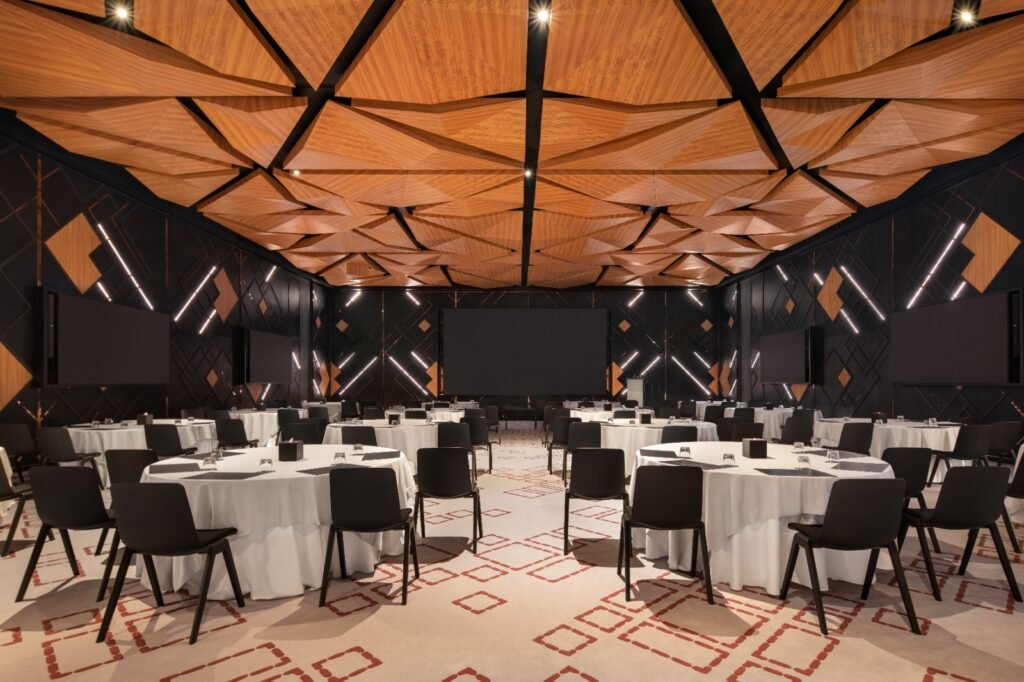 21ca87fe007c4accae3d6a702d311dda LLQ Lifestyle