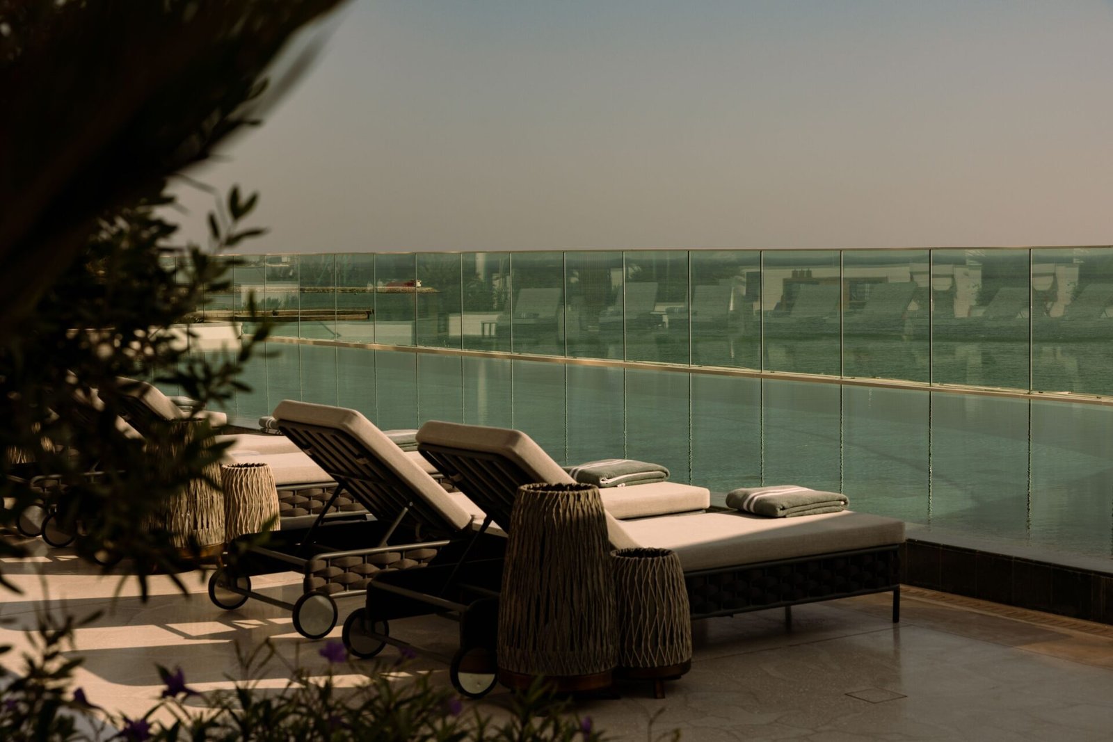 MediumRWDHAFacilitiesAsayaFamilyPool0022 LLQ Lifestyle